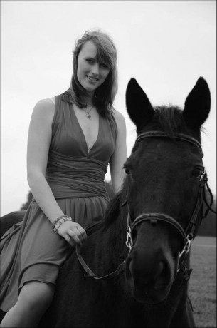 598983_499058403463906_1969502012_n